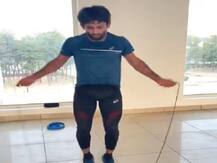लॉकडाउन में रस्सी कूदकर खुद को फिट रख रहे हैं भारतीय एथलीट, शेयर किए वीडियो