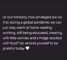 IN PICS: Lockdown के बीच सामने आईं मानुषी छिल्लर की ये तस्वीरें, ऐसे बिता रही हैं समय