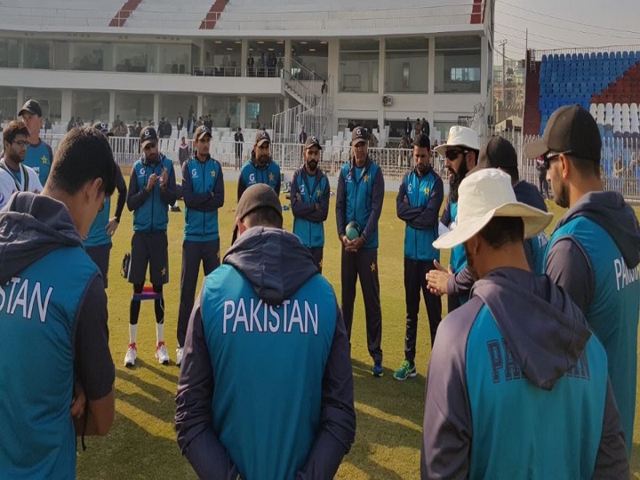 Pakistan's entire cricket team helped, gave 50 million rupees in emergency fund Pakistan cricket team donate 5 million to fight against coronavirus pandemic