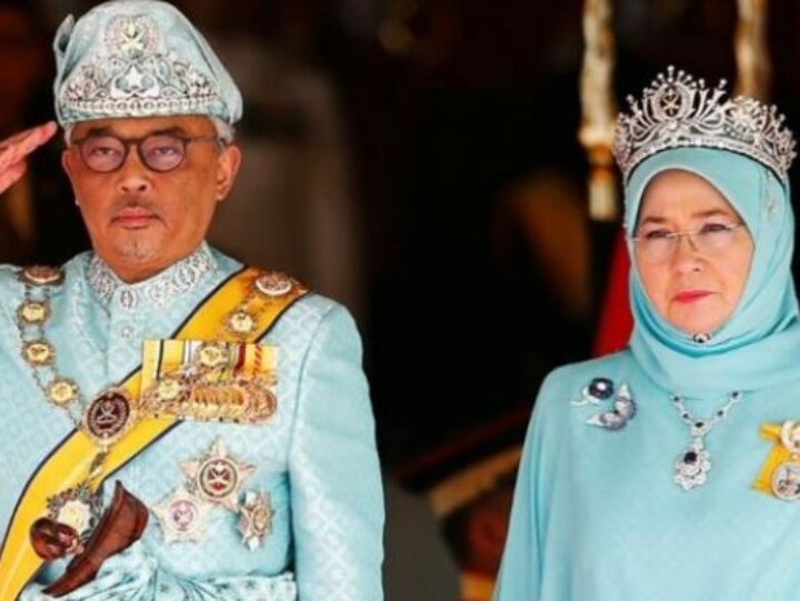 Malaysia: After 7 staff associated with Palace found Corona Positive, King and Queen quarantined मलेशिया: राजा-रानी ने खुद को क्वारंटाइन किया, शाही महल के 7 स्टाफ पाए गए कोरोना पॉजिटिव