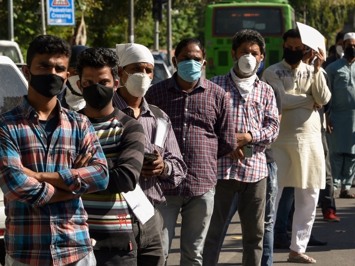 Coronavirus: Delhi Police prepared to stop migration,  any DTC bus will not let out of Delhi ANN Coronavirus: पलायन रोकने के लिए पुलिस ने कसी कमर, दिल्ली से बाहर नहीं जाने दी जाएगी कोई डीटीसी बस