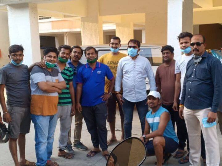 मुंबई: आप सुरक्षित रहिए, घर तक राशन पहुंचाएंगे कोरोना वॉरियर्स Lockdown: stay safe at home, Corona Warriors will deliver ration at home मुंबई: आप सुरक्षित रहिए, घर तक राशन पहुंचाएंगे कोरोना वॉरियर्स