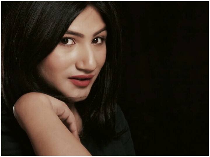 Mahika Sharma donates five lakh rupess for Coronavirus relief fund माहिका शर्मा ने राहत कोष में दिए पांच लाख, कहा- कोरोना के खिलाफ नवरात्रि व्रत रख रही हूं
