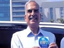 मुंबई: मां के अंतिम संस्कार के चंद मिनटों बाद गरीबों की भूख मिटाने में जुट गया ये एनकाउंटर स्पेशलिस्ट