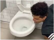 कोरोना चैलेंज के दौरान युवक ने चाटा था टॉयलेट, अब हुआ संक्रमण का शिकार