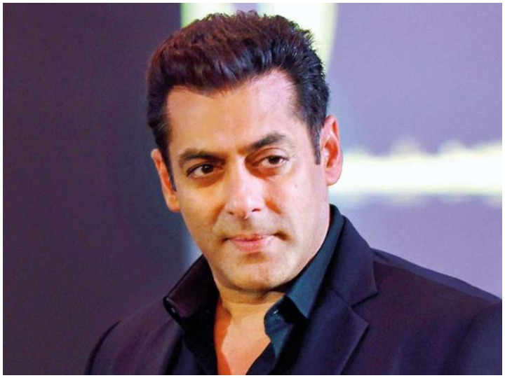 Salman Khan reached home to meet parents, was imprisoned in a farmhouse away from his loved ones during lockdown Salman Khan reached home to meet his parents, was imprisoned in the farmhouse away from his loved ones during lockdown