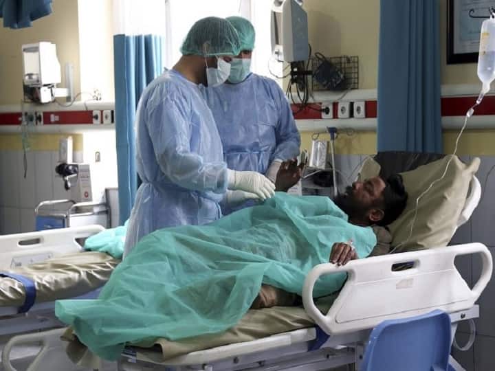 Explained : कोरोना से ठीक हुए मरीज को कब मिलती है अस्पताल से छुट्टी? What are the conditions to discharge a covid 19 positive patitent from hospital Explained : कोरोना से ठीक हुए मरीज को कब मिलती है अस्पताल से छुट्टी?