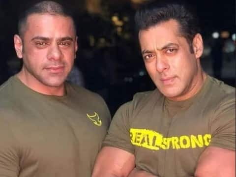 सलमान खान के भतीजे अब्दुल्लाह खान का मुम्बई के लीलावती अस्पताल में निधन सलमान खान के भतीजे अब्दुल्लाह खान का मुम्बई के लीलावती अस्पताल में निधन