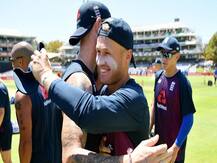 इंग्लैंड क्रिकेट बोर्ड का बड़ा एलान, अब मैदान पर खिलाड़ी नहीं पहनेंगे स्मार्टवॉच