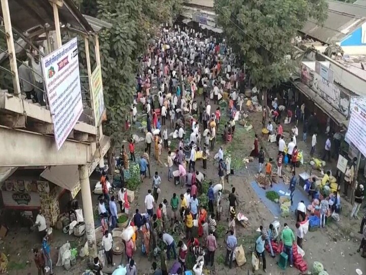 Mumbai: Vegetable market crowd challenged in lockdown, legal action will be taken against irresponsible people ANN मुंबई: लॉकडाउन में सब्जी मंडी की भीड़ बनी चुनौती, गैर जिम्मेदार लोगों के खिलाफ होगी कानूनी कार्रवाई