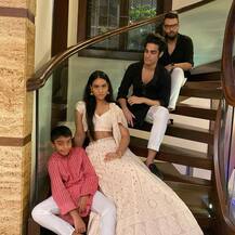 इस शख्स के साथ वायरल हो रही हैं अजय देवगन की बेटी की तस्वीरें, जानिए कौन है ये