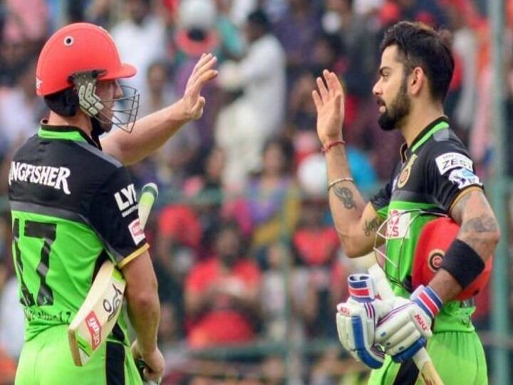 विराट कोहली ने किया खुलासा- धोनी और डिविलियर्स के साथ इसलिए पसंद है बल्लेबाजी करना Virat likes to bat with ABD and Dhoni most, revels in live chat with KP विराट कोहली ने किया खुलासा- धोनी और डिविलियर्स के साथ इसलिए पसंद है बल्लेबाजी करना