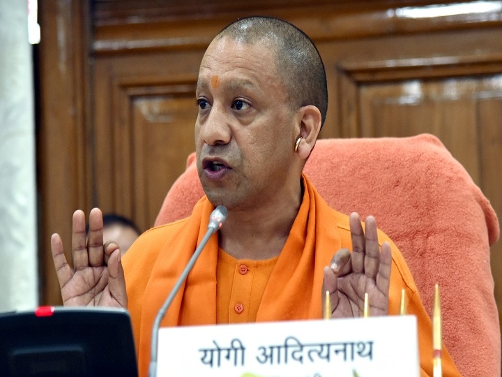 Chief Minister Yogi Adityanath said that if the PPE kit is to be delivered quickly then use helicopter ANN COVID-19: PPE किट जल्दी पहुंचानी हो तो करें हेलीकॉप्टर का इस्तेमाल- योगी आदित्यनाथ