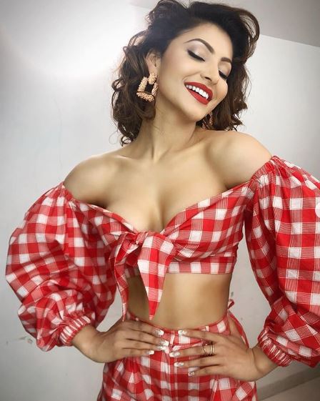 448px x 561px - Sexy / Urvashi Rautela shared these hot throwback pictures in the time of  lockdown - The State
