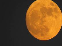 क्या है Pink Super Moon, भारत में आज कब और कैसे देख सकते हैं