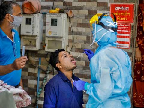 गुजरात: कोरोना के मरीजों की संख्या बढ़कर 5,804 हुई, अब तक 319 मरीजों की मौत गुजरात: कोरोना के मरीजों की संख्या बढ़कर 5,804 हुई, अब तक 319 मरीजों की मौत