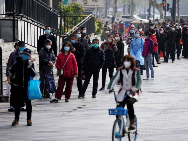 चीन में फिर कोरोना की दस्तक, सामने आए 57 नए मामले Coronavirus knock in China again, 57 new cases surfaced