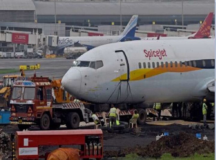 Coronavirus Impact: domestic airlines passenger reduced 11.8 percent in March Lockdown Impact: मार्च में घरेलू एयरलाइन यात्रियों की संख्या में 11.8 फीसदी कमी हुई