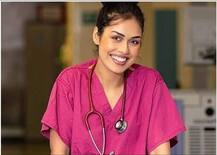 मिसाल: भारतीय मूल की पूर्व मिस इंग्लैंड का बड़ा फैसला, दोबारा मेडिकल फील्ड में की वापसी