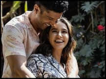 शिबानी दांडेकर के पेट डॉग ने उन्हें सोफे से गिराया, फरहान ने वीडियो शेयर कर लिखी ये मज़ेदार बात