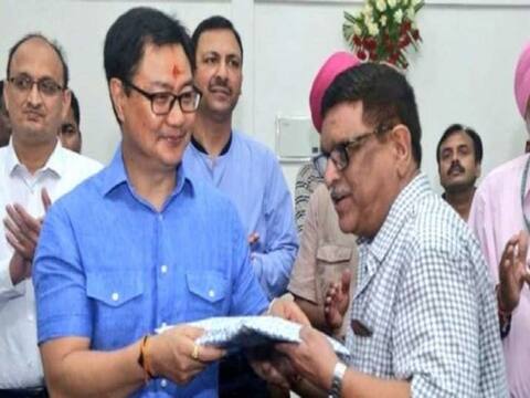 हॉकी वर्ल्ड कप विजेता और ओलंपियन अशोक दीवान ने भारत सरकार से मांगी मदद, कोरोना के चलते फंसे हैं अमेरिका में हॉकी वर्ल्ड कप विजेता और ओलंपियन अशोक दीवान ने भारत सरकार से मांगी मदद, कोरोना के चलते फंसे हैं अमेरिका में