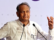 राजस्थान के सीएम अशोक गहलोत की मांग, पत्रकार अर्णब गोस्वामी के खिलाफ हो कार्रवाई, जानें पूरा मामला