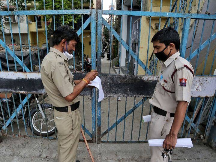 दिल्ली पुलिस का जवान कोरोना संक्रमित, डीसीपी क्वारंटाइन तो जवान अब गेस्ट हाउस में रुकेंगे Now Delhi Police personnel will not stop in barracks, rooms will be given in guest house to observe social distancing ANN दिल्ली पुलिस का जवान कोरोना संक्रमित, डीसीपी क्वारंटाइन तो जवान अब गेस्ट हाउस में रुकेंगे