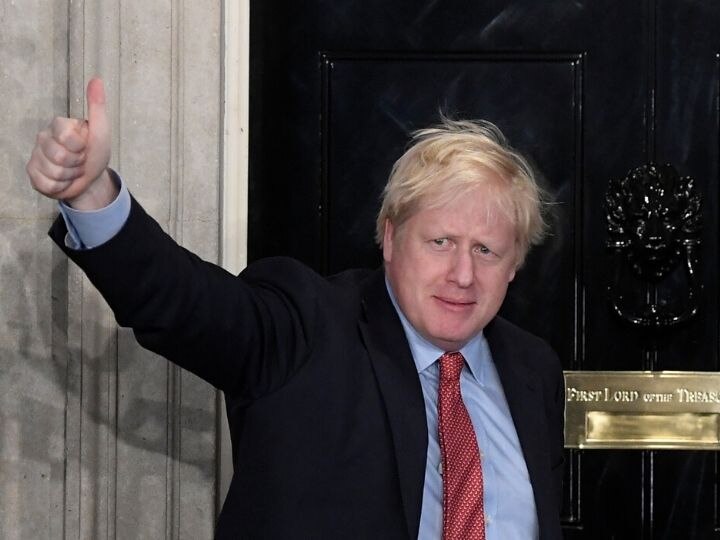 UK Prime Minister Boris Johnson moved out of intensive care Coronavirus: ब्रिटेन के पीएम बोरिस जॉनसन ICU से आए बाहर, अमेरिकी राष्ट्रपति ट्रंप का ट्वीट- जल्दी ठीक हो जाएं