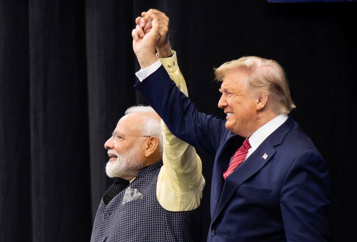 पीएम नरेंद्र मोदी समेत व्हाइट हाउस का ट्विटर हैंडल के अभी महज 19 यूजर्स को फॉलो करता है
