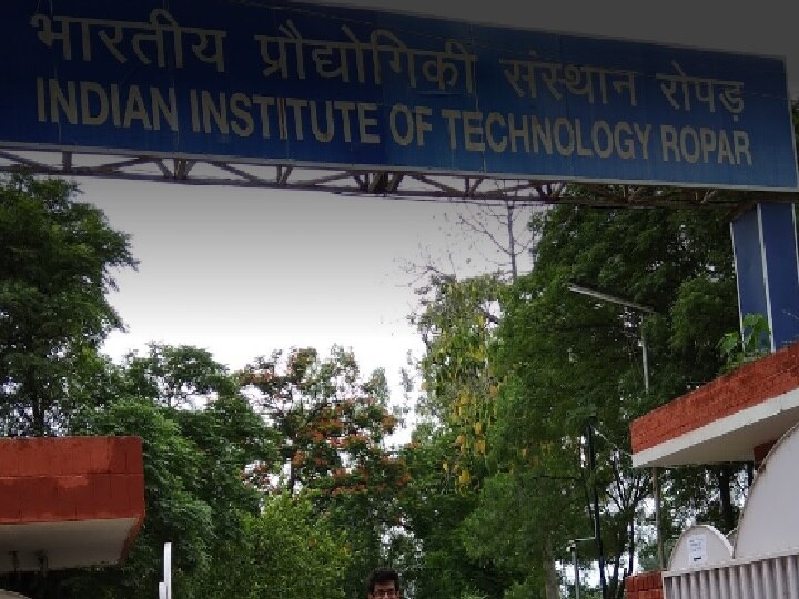 COVID19 coronavirus iit develops device to sanitise delivery packages bank notes COVID19 से निपटने के लिए IIT रोपड़ ने बनाए उपकरण, खाने के सामान और नोट को बनाएगा संक्रमण मुक्त