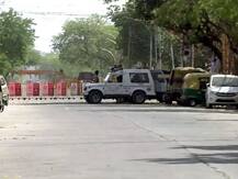 Hotspot Ground Report : नोएडा के सील इलाकों में घर पर ही पहुंच रहा है ज़रूरी सामान, तैनात हैं पुलिस-प्रशासन के अधिकारी