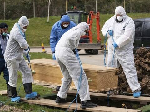 Coronavirus: पूरी दुनिया में 17 लाख से ज्यादा लोग संक्रमित, मौत के मामले में अमेरिका ने इटली को पीछे छोड़ा