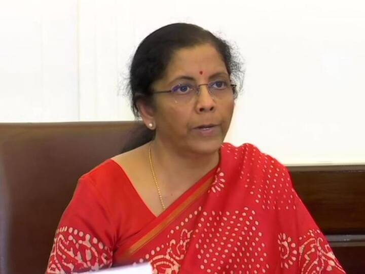 Coronavirus: 28,256 crore rupees sent to beneficiaries under PM Garib kalyan yojana Coronavirus: प्रधानमंत्री गरीब कल्याण योजना के तहत अब तक 28,256 करोड़ रुपये बांटे गए