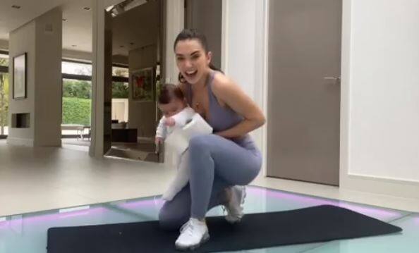 कोरोना वायरस के चलते इस समय आधी से ज्यादा दुनिया में लॉकडाउन जैसे हालात बने हुए हैं और सभी अपने घरों में हैं.