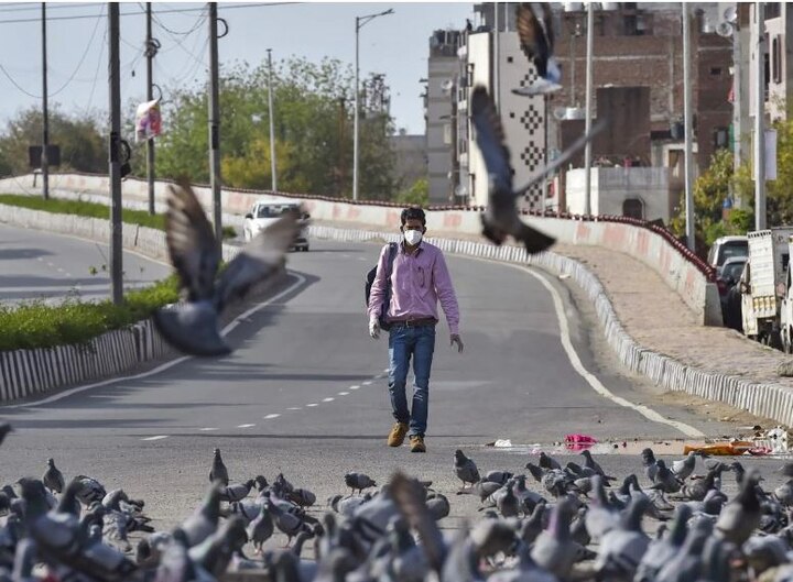 पुणे: लॉकडाउन के बीच मिलने का प्लान बना रहे थे दोस्त, पुलिस ने Tweet कर दिया मजेदार जवाब Funny reply given to friends planning to meet on Twitter amid lockdown in Pune पुणे: लॉकडाउन के बीच मिलने का प्लान बना रहे थे दोस्त, पुलिस ने Tweet कर दिया मजेदार जवाब