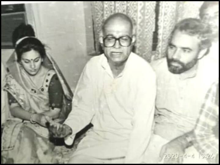 पीएम मोदी और आडवाणी के साथ दिखीं ‘रामायण’ की सीता, तस्वीर हो रही है वायरल Ramayan's Sita deepika chikhalia shares pic with PM Narendra Modi and lal krishna advani पीएम मोदी और आडवाणी के साथ दिखीं ‘रामायण’ की सीता, तस्वीर हो रही है वायरल