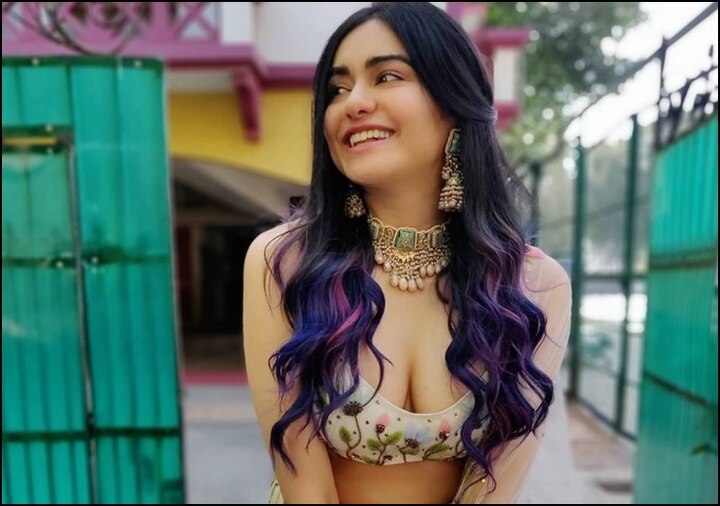 adah sharma dance on govinda film Coolie No 1 song video viral अदा शर्मा ने किया गोविंदा और करिश्मा के गाने पर जबरदस्त डांस, वीडियो देख आप भी हो जाएंगे उनके फैन