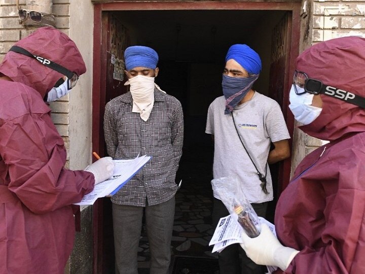 Coronavirus: know the latest numbers of covid 19 cases and death toll in india Coronavirus: देश में 10 हजार के पार पहुंची संक्रमित मरीजों की संख्या, अबतक 339 लोगों की मौत