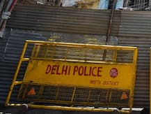 दिल्ली: लॉकडाउन के बीच शराब की तस्करी, कांस्टेबल समेत 4 गिरफ्तार