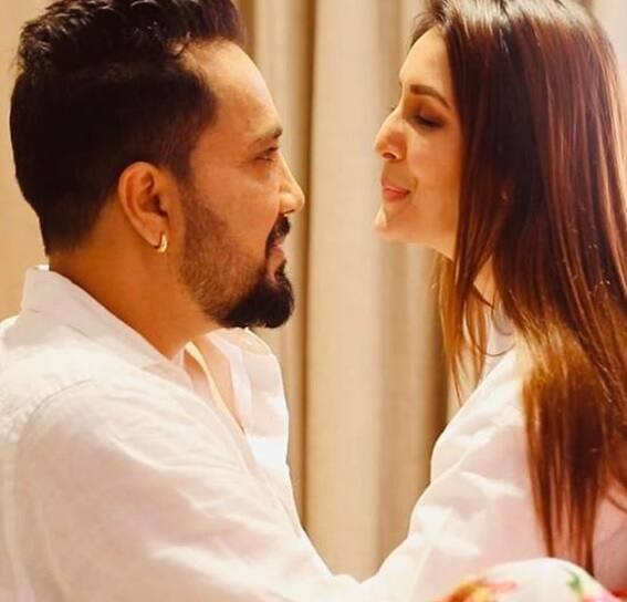 चाहत ने बताया था कि वो मोबाइल फोन ने इस गाने को शूट कर रहे हैं. ये गाना आज दोपहर 2 बजे रिलीज होने वाला है. (Photo Credit: Instagram)