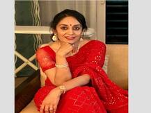 कोरोना संकट: डॉक्टरों के सम्मान में भारतीय मूल की अमेरिकी गायिका ने गाया गीत