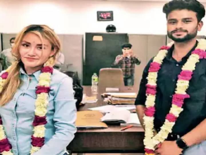 Rohtak man gets married to Mexican woman COVID 19: लॉकडाउन के दौरान हरियाणवी युवक ने मैक्सिकन प्रेमिका से रचाई शादी