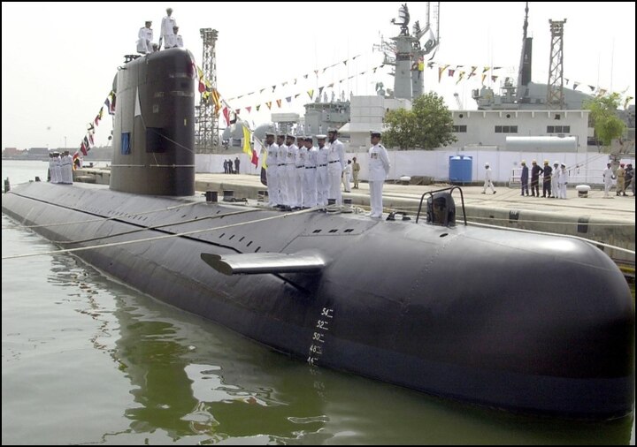 Mystery Submarine In Service With Pakistan Navy SEALs, Know all about this पाकिस्तानी नेवी सील के पास रहस्यमयी पनडुब्बी होने का हुआ खुलासा, किसी भी दस्तावेज़ में नहीं है ज़िक्र