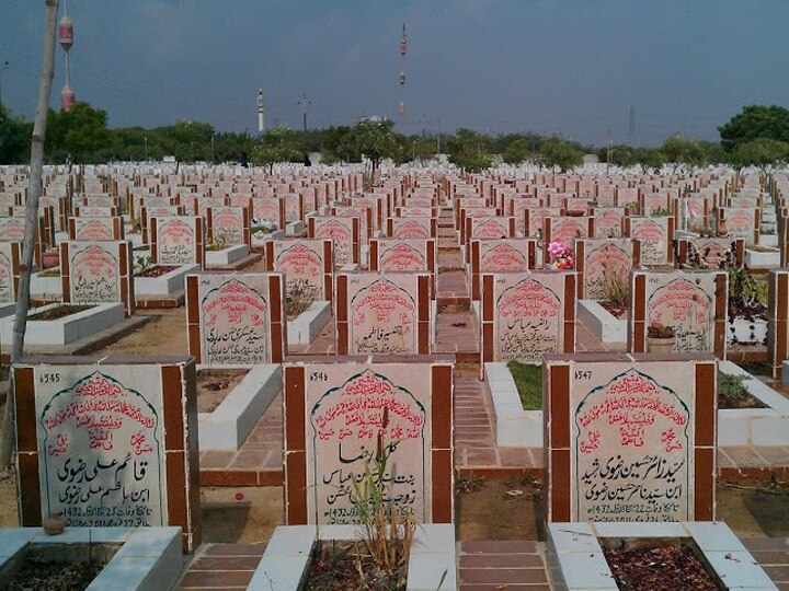 3265 bodies brought to graveyards of pakistan Karachi in 49 days पाकिस्तान में कोरोना का कहर: 49 दिनों में कराची के कब्रिस्तानों में पहुंचीं 3265 लाशें