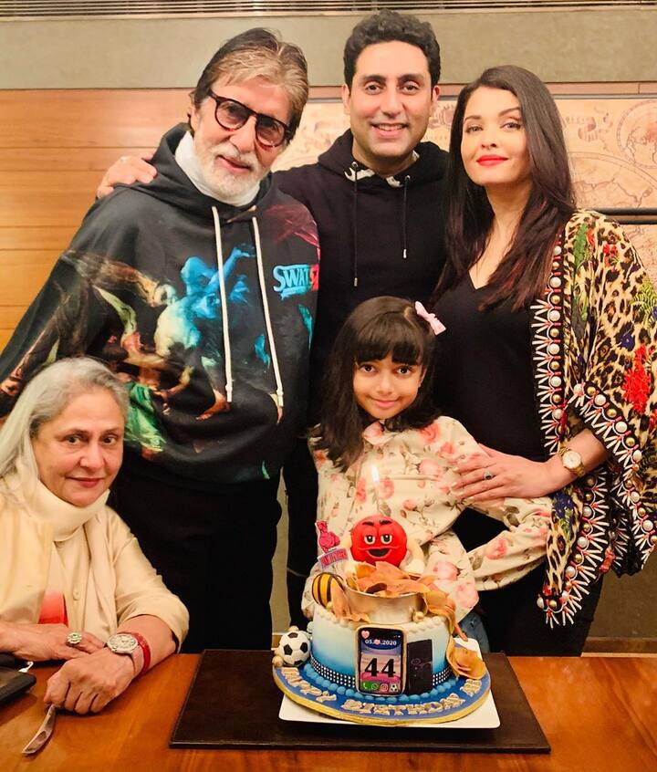 आपको बता दें कि ये पहली बार नहीं है जब अमिताभ बच्चन ने किसी ट्रोल पर यूं रिएक्शन दिया है. इससे पहले भी बिग बी कई बार अपने इसी अंदाज को लेकर सुर्खियों में आ चुके हैं. 