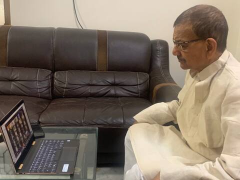 कांग्रेस नेताओं ने कहा- बिहार सरकार बाहर फंसे राज्य के श्रमिकों और छात्रों को सुरक्षित वापस लाएं कांग्रेस नेताओं ने कहा- बिहार सरकार बाहर फंसे राज्य के श्रमिकों और छात्रों को सुरक्षित वापस लाएं