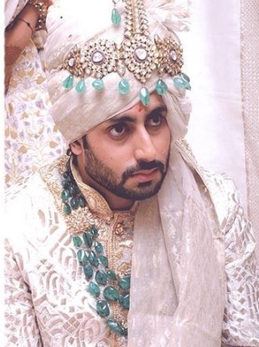 Wedding Anniversary: पहली ही नजर में ऐश्वर्या राय को दिल दे बैठे थे अभिषेक, 10 साल बाद रचाई थी शादी