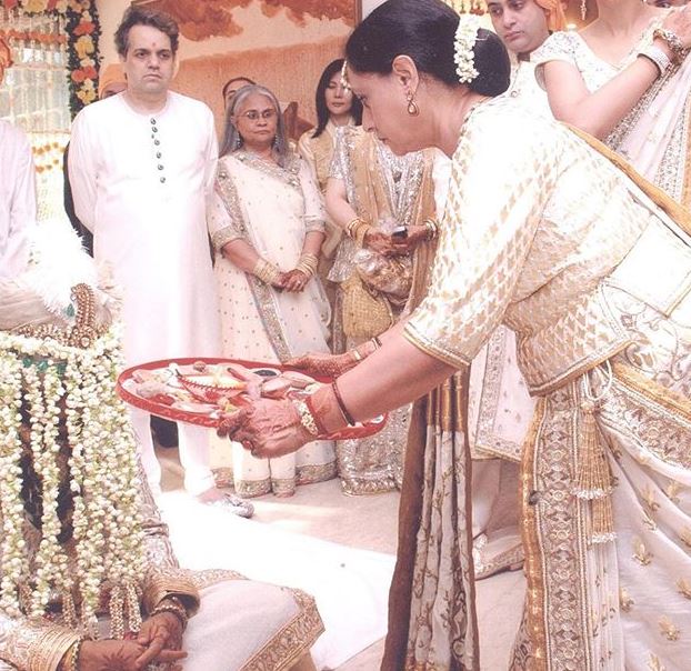 Wedding Anniversary: पहली ही नजर में ऐश्वर्या राय को दिल दे बैठे थे अभिषेक, 10 साल बाद रचाई थी शादी