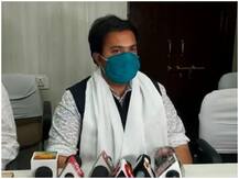 राजस्थान: बिना किसी पद के बेवजह प्रेस कॉन्फ्रेंस में बैठे दिखे मंत्री रघु शर्मा के बेटे, राजनीतिक दलों ने साधा निशाना