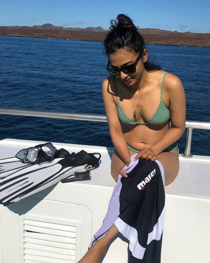 राधिका आप्टे की ये लेटेस्ट तस्वीर काफी तेजी से वायरल हो रही है. फैंस उनकी इस फोटो पर खूब टिप्पणी कर रहे हैं साथ ही लाइक और शेयर भी जमकर कर रहे हैं. (Photo Credit: @radhikaofficial Instagram)